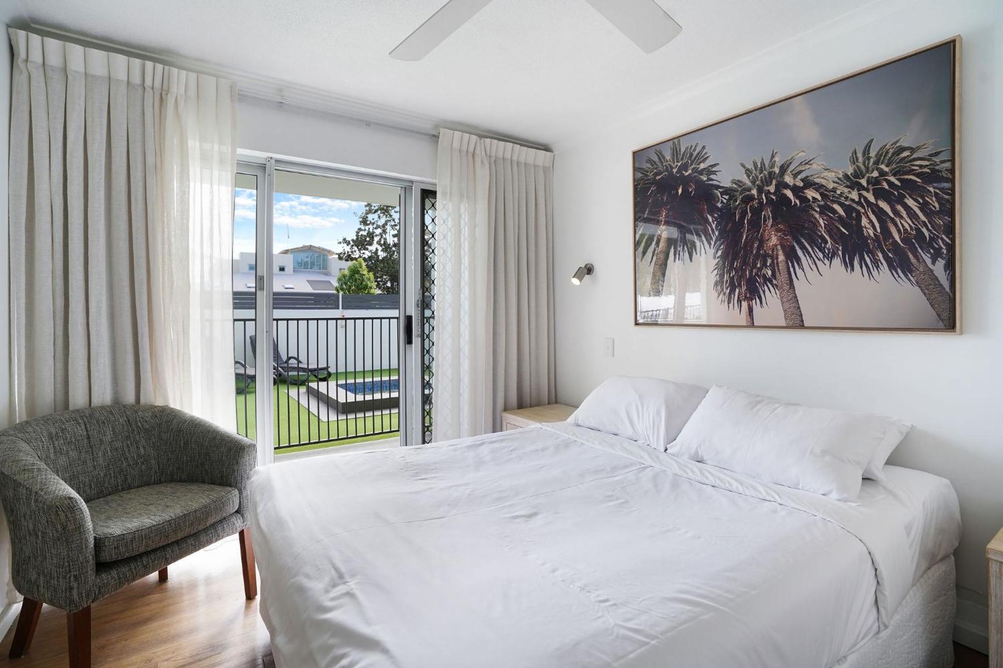 Noosa Parade Holiday Inn الغرفة الصورة